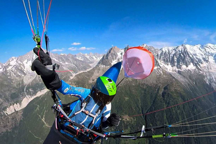 ANTI-G KORTEL DRAG-CHUTE